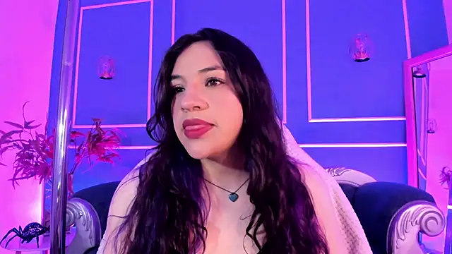 TaraTaylorr online show from 12.14.25