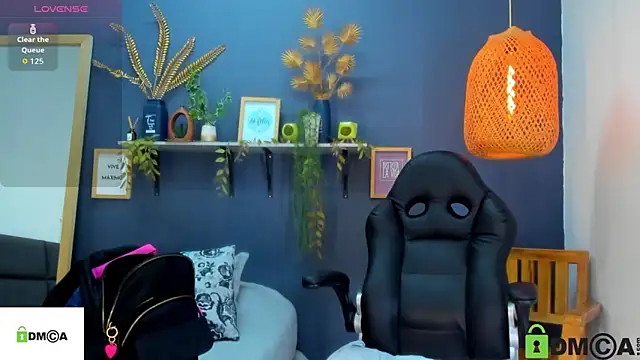 yessila parker online show from 10.25.25