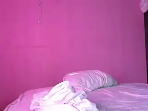 Ladyzee25 online show from 04.18.26