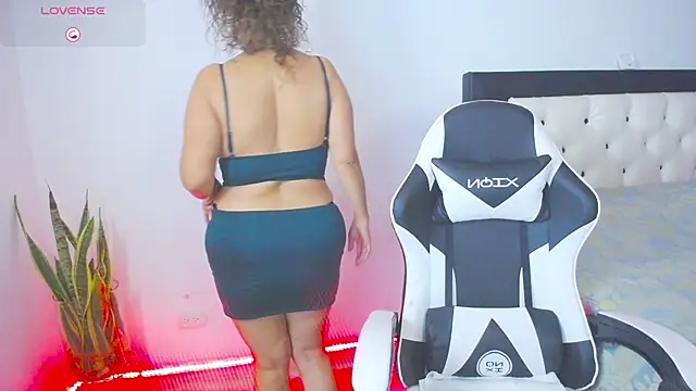 CarolinneFiotti online show from 10.28.25