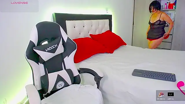 CarolinneFiotti online show from 11.20.25