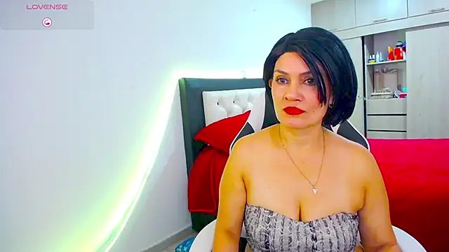 CarolinneFiotti online show from 11.27.25