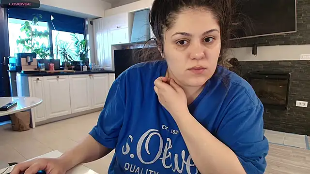 Layla- online show from 03.21.25