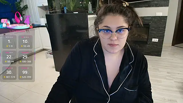 Layla- online show from 11.14.25