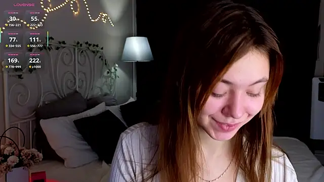 Snapshot of meow_mellie chatting on 09.10.25 meow mellie online show from 09.10.25