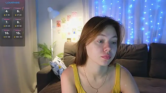 Snapshot of meow_mellie chatting on 10.02.25 meow mellie online show from 10.02.25