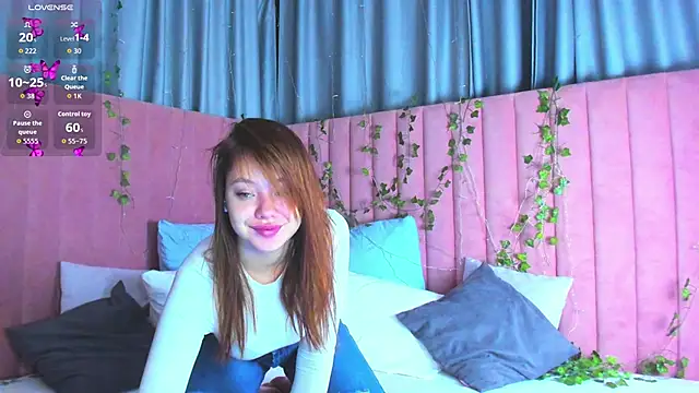 Snapshot of meow_mellie chatting on 10.10.25 meow mellie online show from 10.10.25