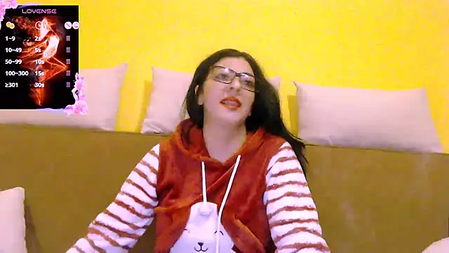 Snapshot of Alina_eve chatting on 10.02.25 Alina eve online show from 10.02.25