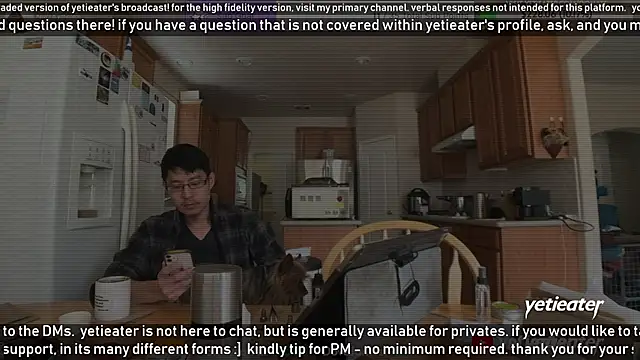 Snapshot of yetieater chatting on 01.20.25 yetieater online show from 01.20.25