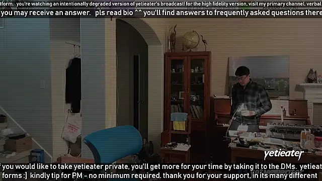 Snapshot of yetieater chatting on 01.20.25 yetieater online show from 01.20.25