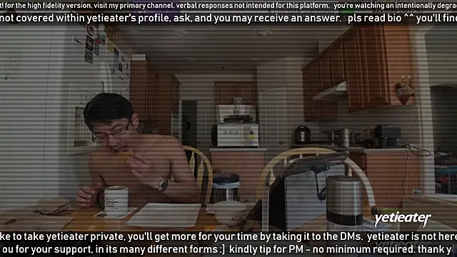 Snapshot of yetieater chatting on 02.05.25 yetieater online show from 02.05.25