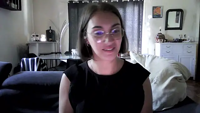 Snapshot of _little_blake chatting on 06.17.26 little blake online show from 06.17.26