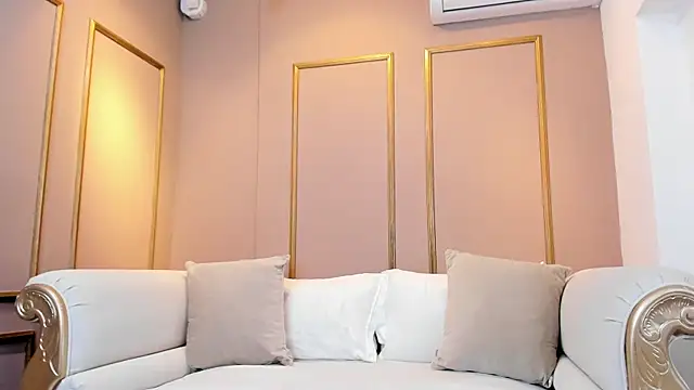 ValeriMilton online show from 09.18.25