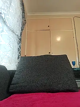 JuicyMilkyTizzy online show from 09.13.25