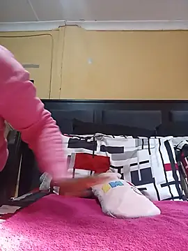 JuicyMilkyTizzy online show from 06.03.26
