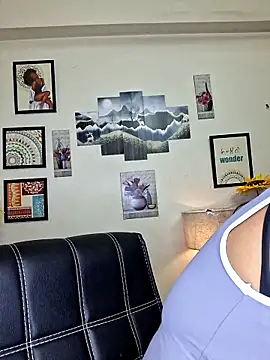 Snapshot of Noor-Bold chatting on 12.01.25 Noor-Bold online show from 12.01.25