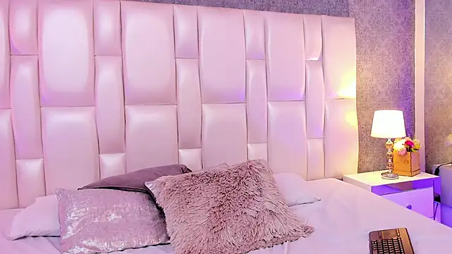 ArianaaGrace online show from 03.10.25