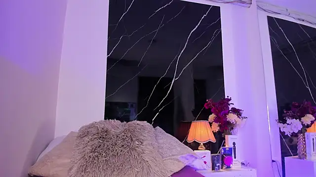 ArianaaGrace online show from 02.06.26