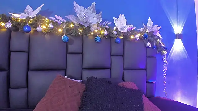 DANESKA HILLER online show from 11.28.25