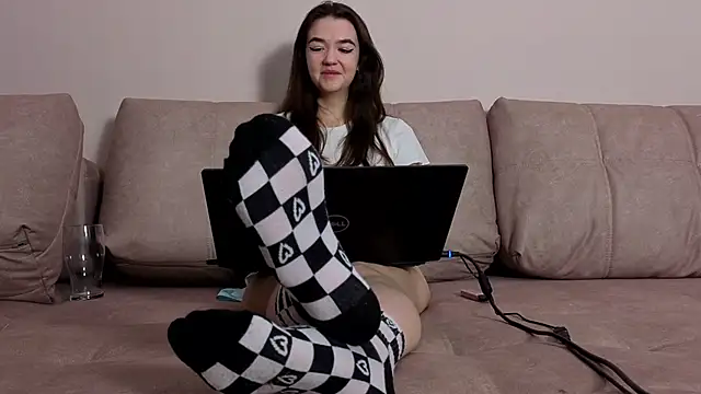 Snapshot of imyourdreams chatting on 05.15.26 imyourdreams online show from 05.15.26