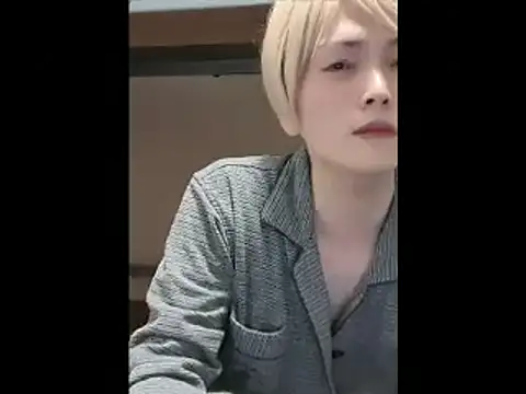 Snapshot of mgnhiroyuki chatting on 04.11.26 mgnhiroyuki online show from 04.11.26