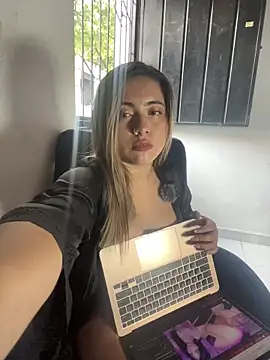 lunaxxx 69 online show from 11.21.25