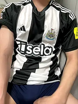 Snapshot of jae_yuu chatting on 11.26.25 jae yuu online show from 11.26.25