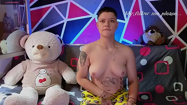 demimoore222 online show from 11.20.25