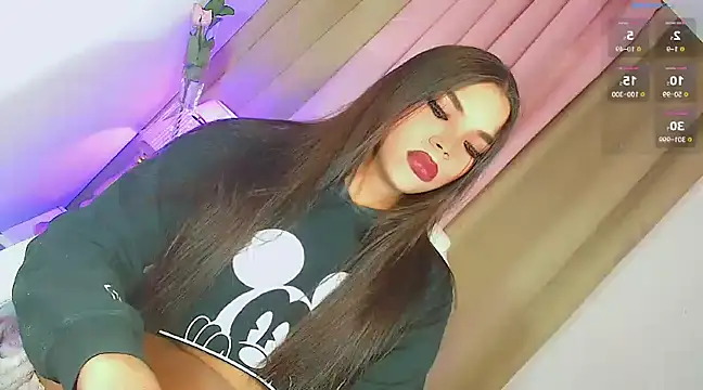 Snapshot of nezuko_hot chatting on 03.11.25 nezuko hot online show from 03.11.25