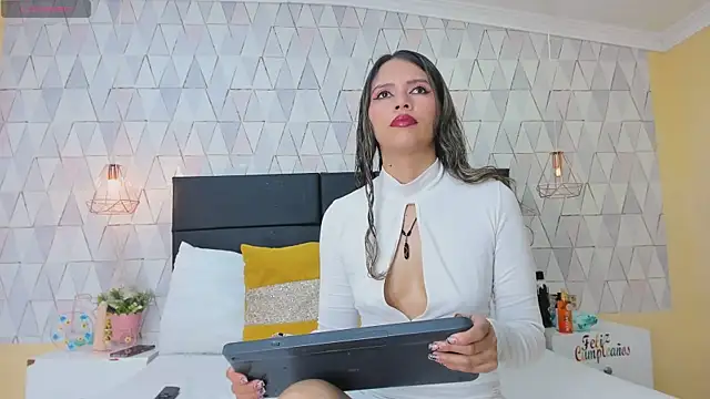 LiliJensen online show from 10.14.25