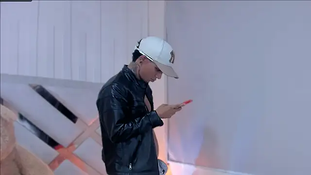 CRAZY-BOY99 online show from 03.01.25