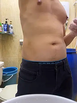 Snapshot of Lam_090123 chatting on 11.30.25 Lam 090123 online show from 11.30.25