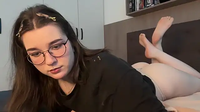 BeeBlossom online show from 03.21.25