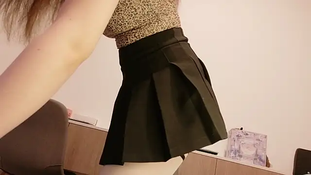 BeeBlossom online show from 12.14.25