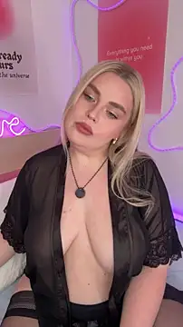 Snapshot of April_Vancee chatting on 05.08.26 April Vancee online show from 05.08.26