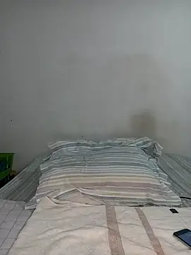 Missvixen81 online show from 04.16.26