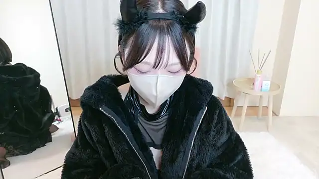 mami-pokoch online show from 12.05.25