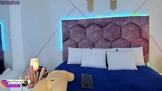 aurora collinss  online show from 09.11.25