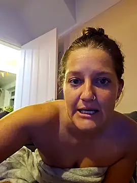 Snapshot of Pleasing-Chloe49 chatting on 03.20.25 Pleasing-Chloe49 online show from 03.20.25