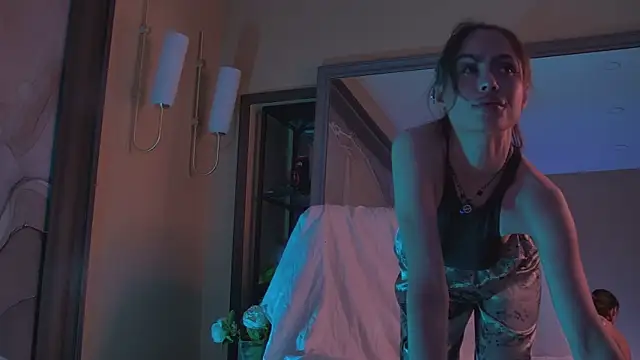 Amanda River online show from 11.22.25