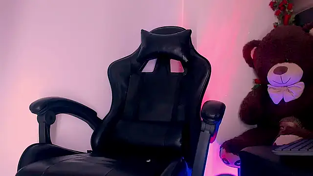 SashaNova online show from 02.14.26