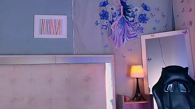 Emily Castillo 1 online show from 04.14.26