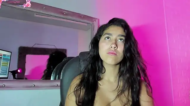 Mia Montess online show from 02.04.26