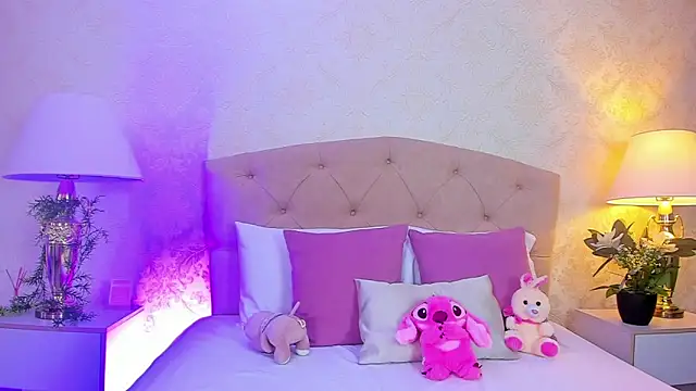 Mia Montess online show from 03.11.26