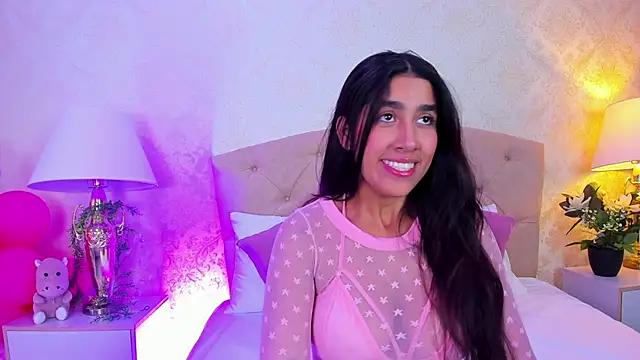 Mia Montess online show from 04.13.26