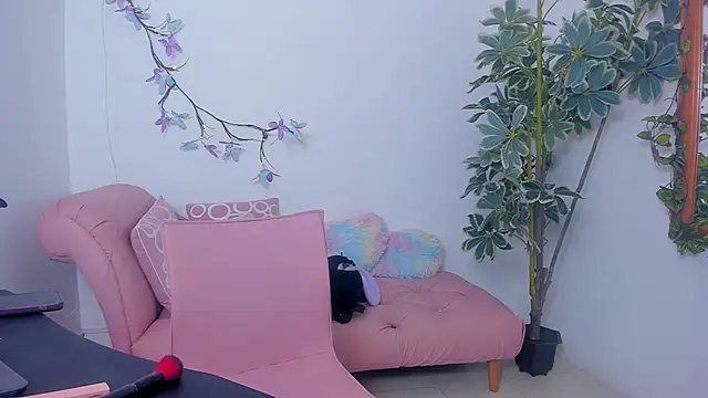 SaskiaGrendel online show from 02.22.26