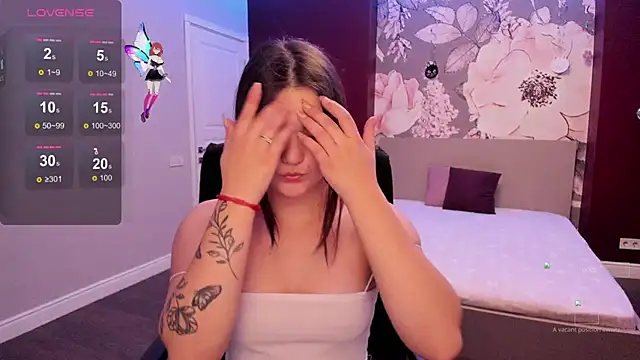 ElinaMils online show from 10.08.25