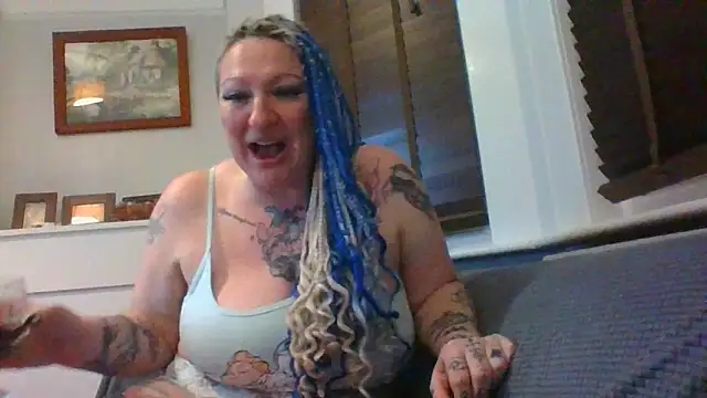 livieblainn online show from 03.04.25