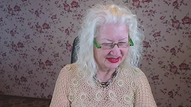 Maya Mayflower online show from 09.25.25