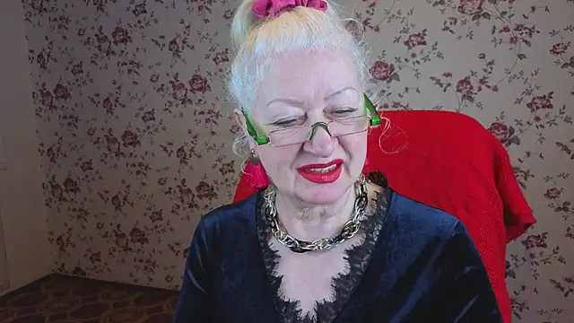 Maya Mayflower online show from 12.15.25